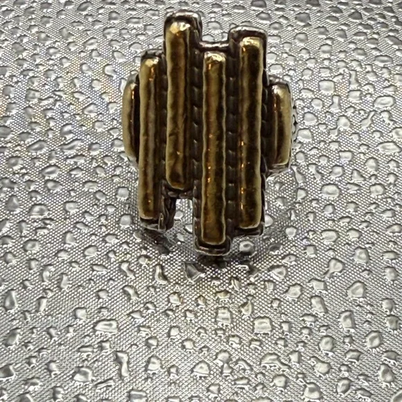 John Hardy Gold and Silver Textured Ring - Picture 1 of 5